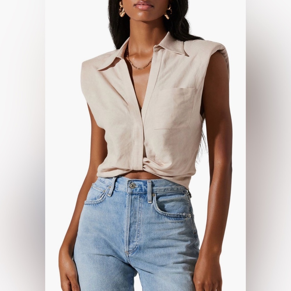 ASTR the Label Kathlynn Sleeveless Crop Top in Khaki - Size Small - Picture 6 of 16